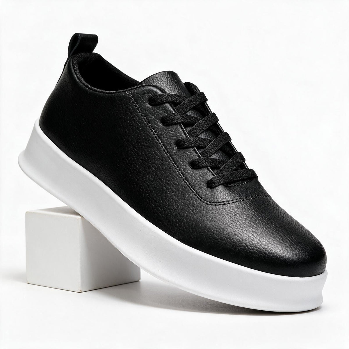 Carsten | Mens White Trainers Slip on Breathable Sports Shoes Black packshot