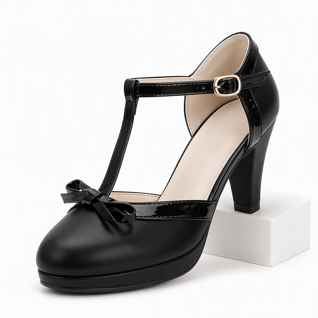 Loretta | Womens Round Toe Chunky Heel Court Heels Black packshot