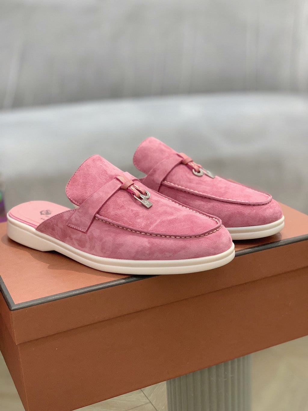 Sasha | Womens Closed Toe Leather Slip On Mules - 6